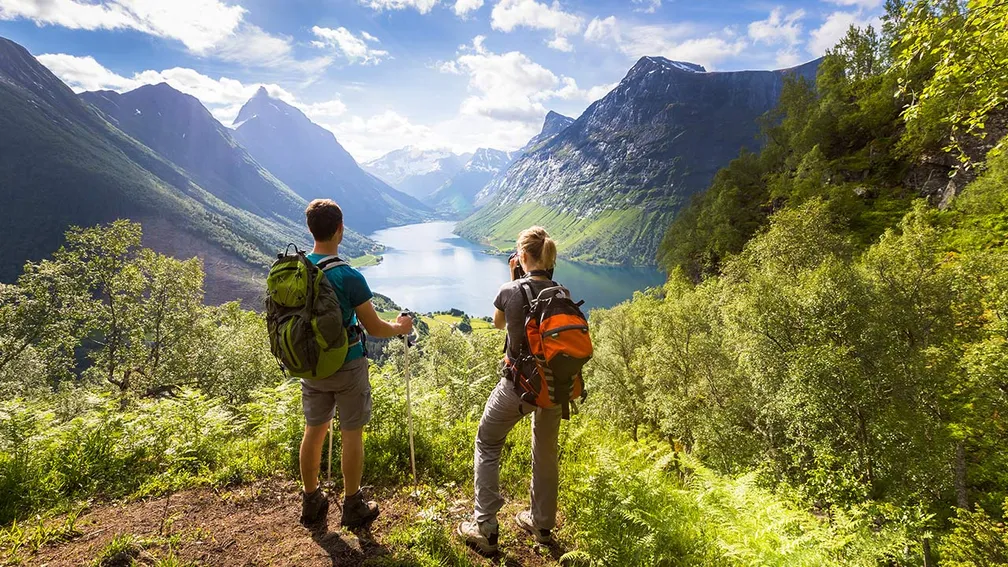 Crafting Compelling Photo Essays from Your Travel Adventures