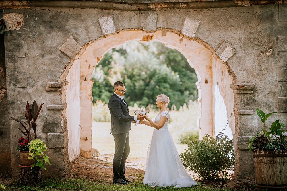 Wedding: Meaning, Traditions, Planning Essentials, and Modern Trends
